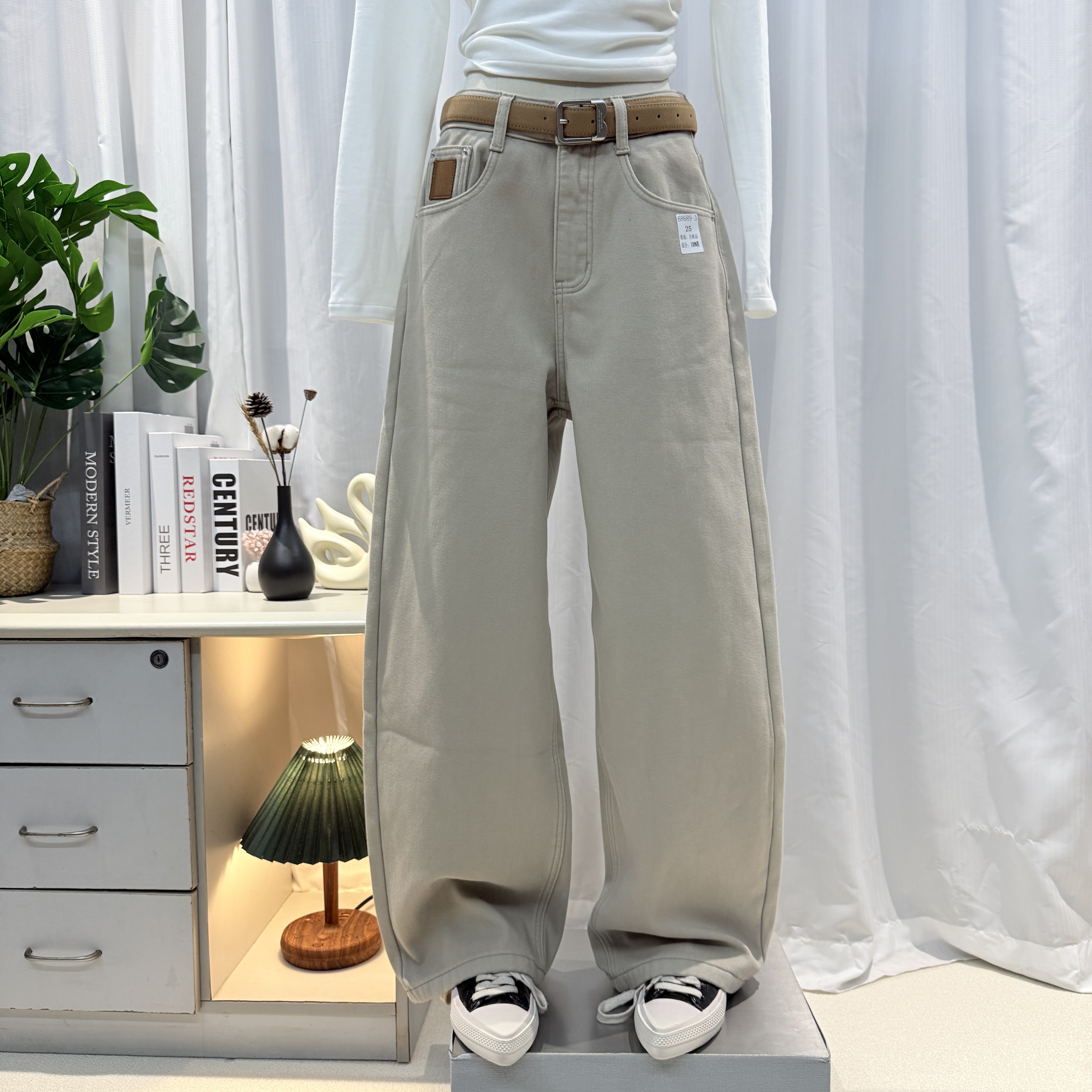 JEANS 68689冬季2025新品无弹复合绒牛仔裤高腰阔腿弯刀休闲裤女W