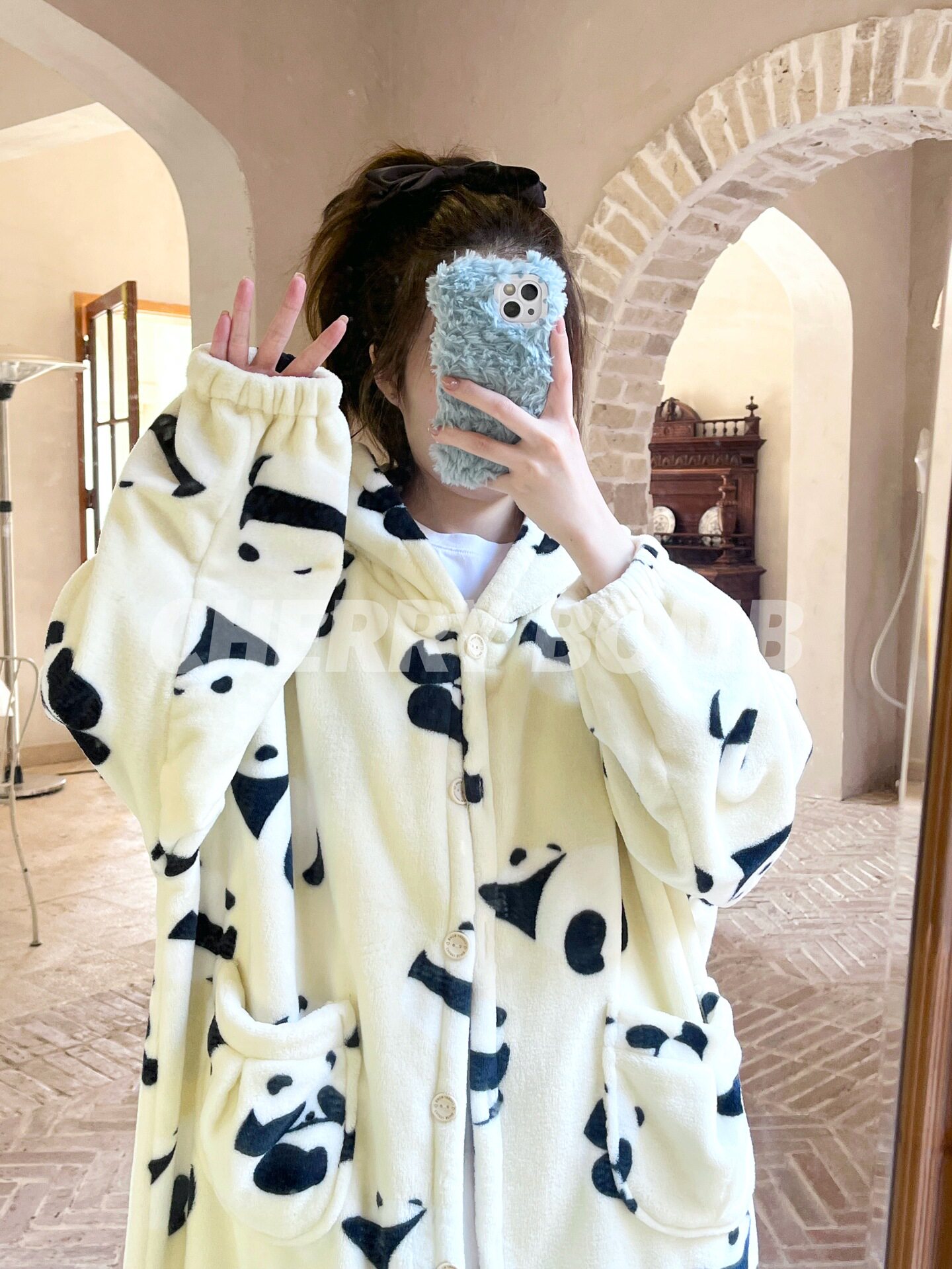 KOREAN INS AUTUMN AND WINTER THICKENED FLANNEL PANDA NIGHTGOWN FEMALE CUTE MILKY CORAL VELVET PAJAMAS WARM HOME CLOTHES