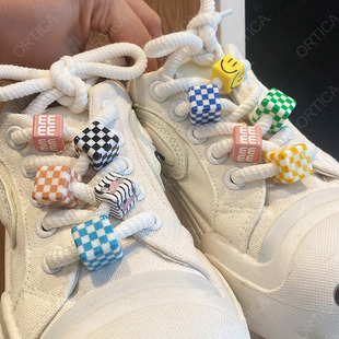创意DIY彩色棋盘格直孔方块珠鞋带装饰大孔串珠鞋子装饰配饰配件