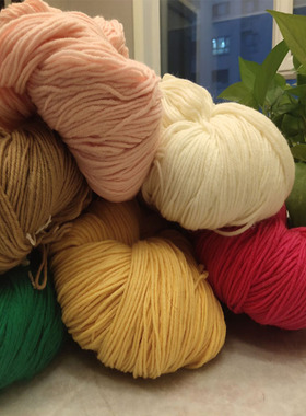 新疆地产葡萄牌纯羊毛绒190中粗纯毛把线柔软保暖手编机织