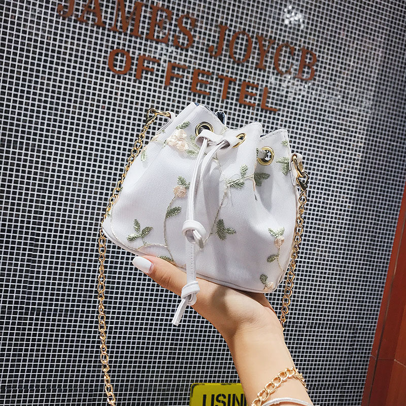 複古風刺繡鏈條水桶包2020新款手工民族風單肩斜挎迷妳少女包包小在類目 箱包皮具/熱銷女包/男包, 女士包袋中 - 來自Buy2taobao.com提供專業的淘寶代購服務