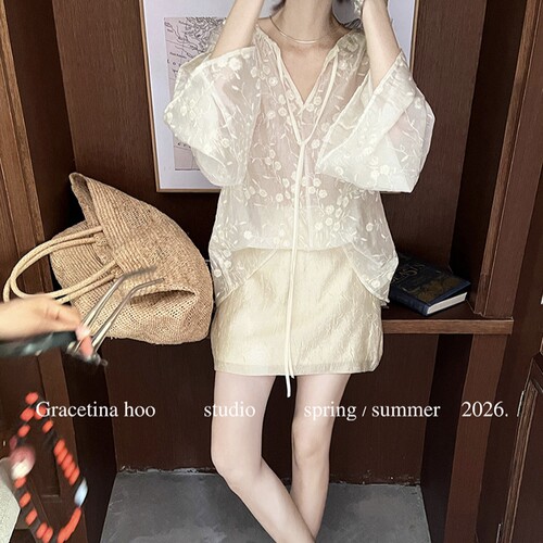 GRACETINA HOO｜法式浪漫温柔通勤｜天丝刺绣V领长袖防晒衬衫女夏