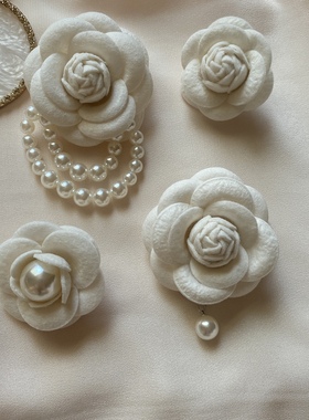 jennie同款山茶花发夹小香风珍珠胸针高级感领花别针优雅赫本饰品