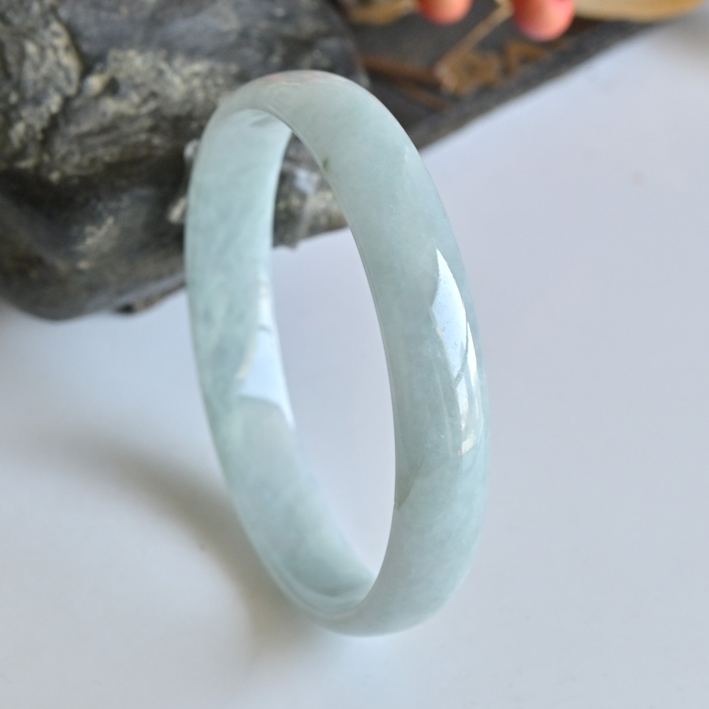 清仓天然A货翡翠手镯冰糯种蓝绿玉镯子女52缅甸玉手镯细条公主镯