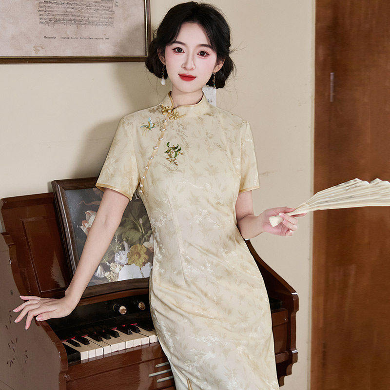 香槟色国风新中式长款旗袍改良2026新款年轻款女感短袖春夏季