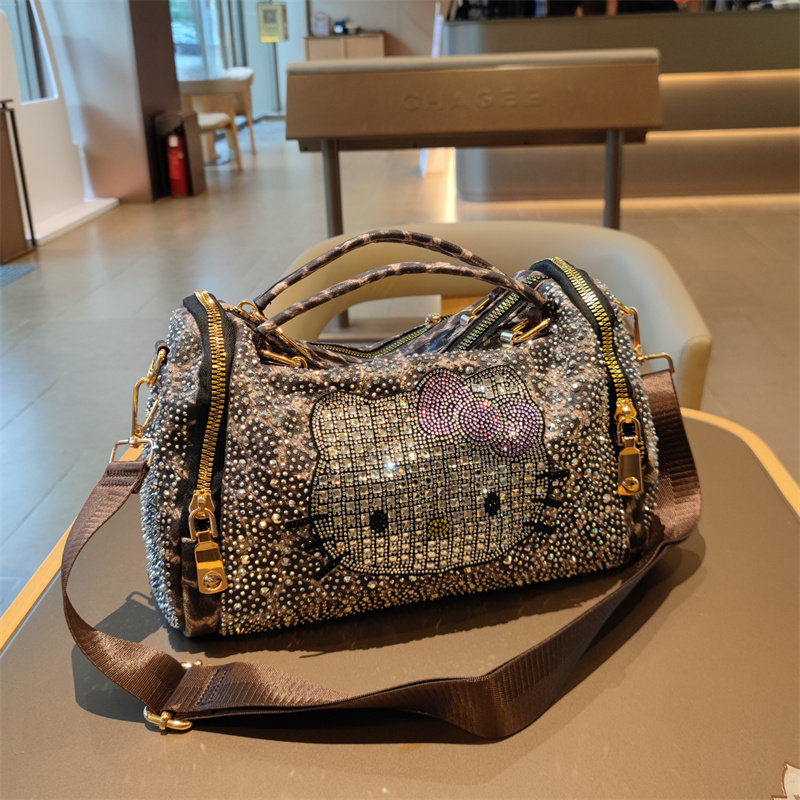 洋气可爱真皮手提包新款时尚轻便休闲百搭斜挎大容量单肩枕头女包