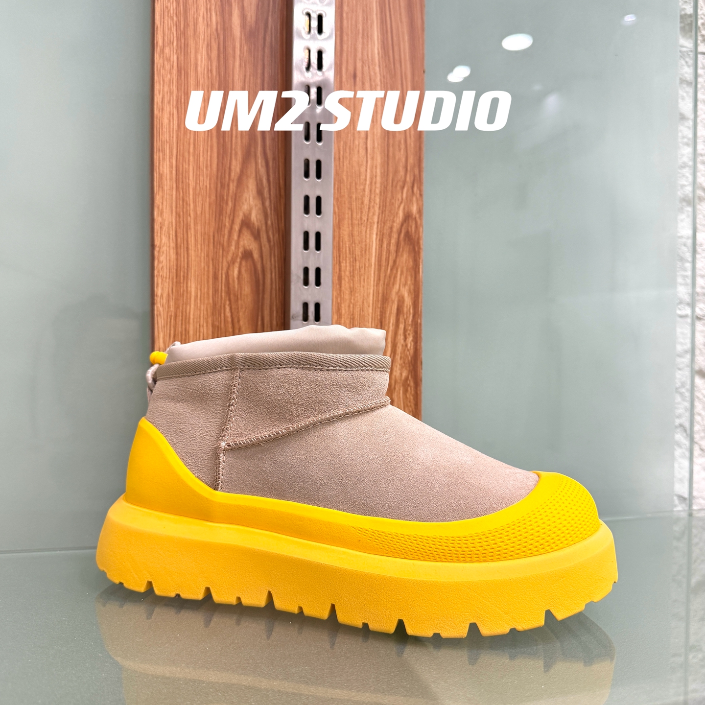 彩壳厚底短筒情侣雪地靴一脚蹬