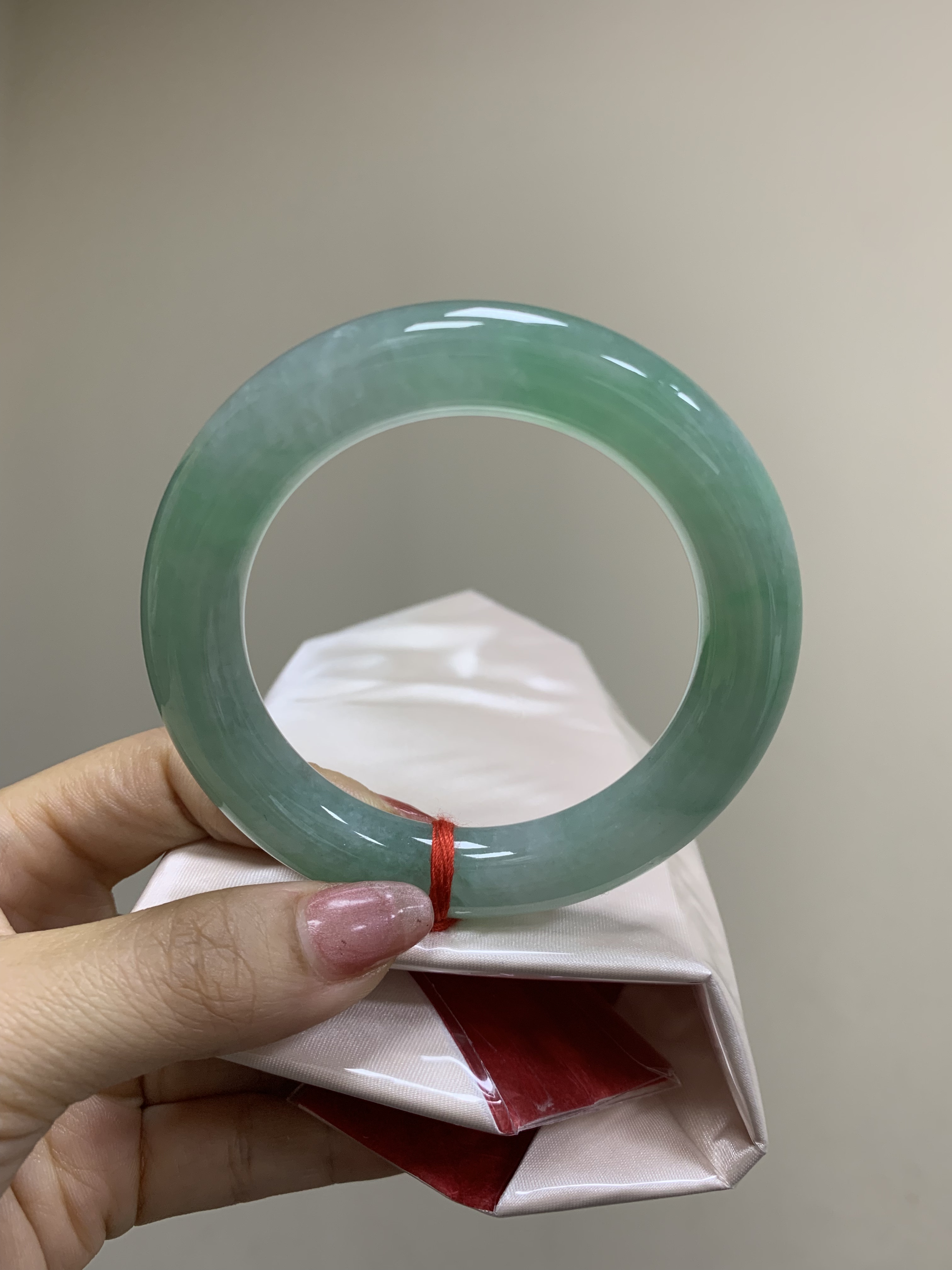 高端珠宝翡翠手镯冰种果绿色天然A级翡翠玉手镯送礼带证书 柱