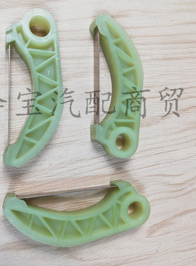 适用于奔驰W221 S320 S350 S400 ML350 GLK350R300M272机油泵挡板