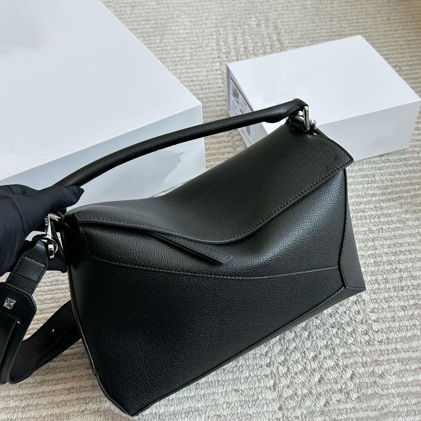 时尚男女通用几何枕头包百搭大容量手提包感单肩斜挎包健身包