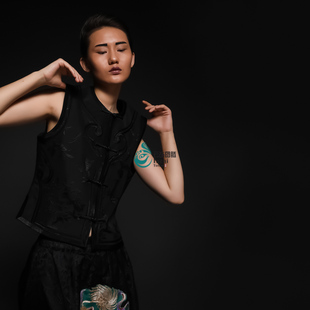 云饰图腾原创设计女装马夹民族风老缎子祥云包边百搭马夹背心上衣