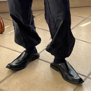 暗黑复古尖头巫师鞋男女踩跟方头真皮乐福鞋一脚蹬懒人休闲皮鞋