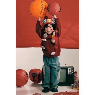 马年红色毛衣新年主题醒狮摄影服装大男孩中国红复古拍照圣诞风