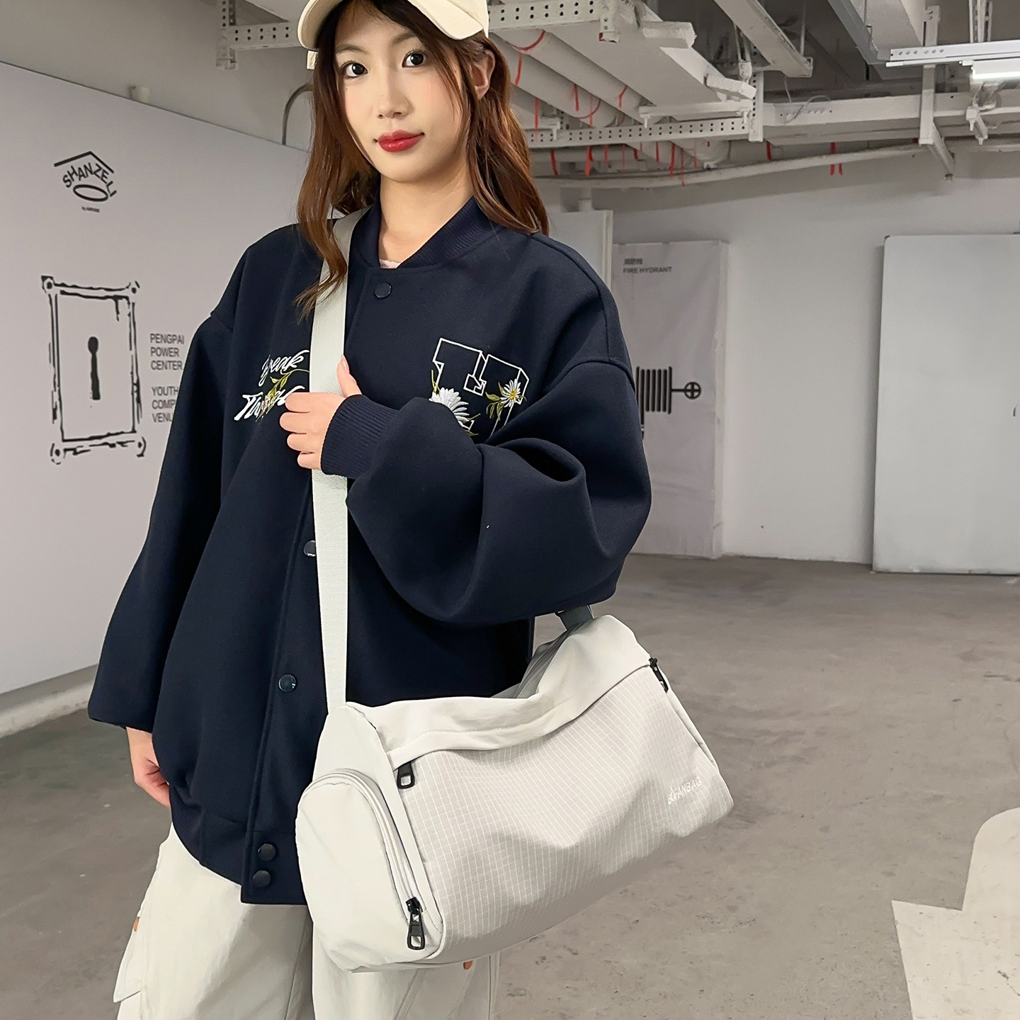 复古学院风韩版大容量男女休闲百搭轻便旅行便携式收纳单肩斜挎包