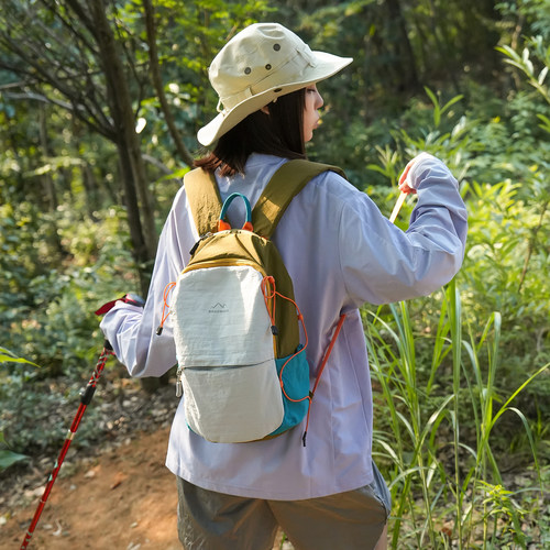 EPSIN户外轻便多功能登山小背包