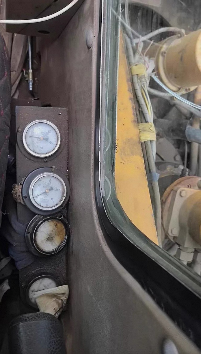 徐工吊车配件 16D上车压力表