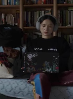 人不傻 钱不多 管他呢who cares 字母长袖T恤黑色好东西宋佳同款