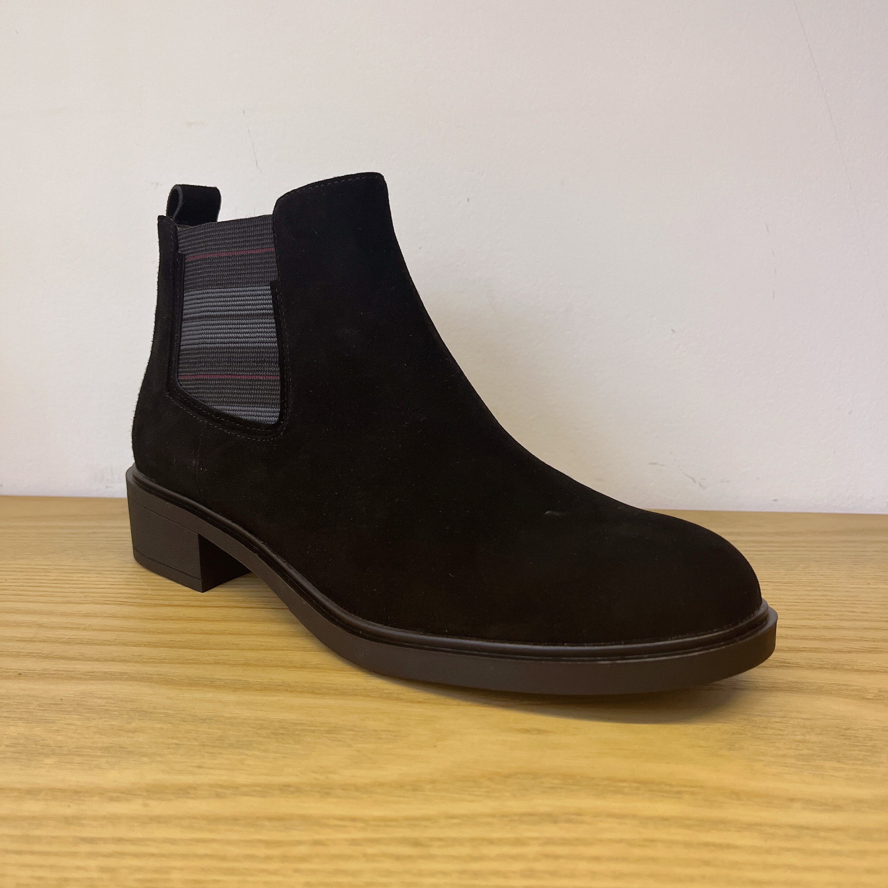KISSCAT KISSCAT BROKEN CODE CLEARANCE CIGARETTE BOOTS SLEEVE COMMUTER BOOTS CHELSEA BOOTS KA32519-10