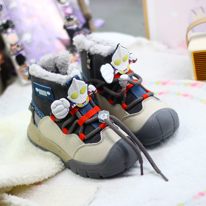 2025冬季新款男童卡通奥特曼雪地靴儿童加绒保暖棉鞋男孩休闲运动