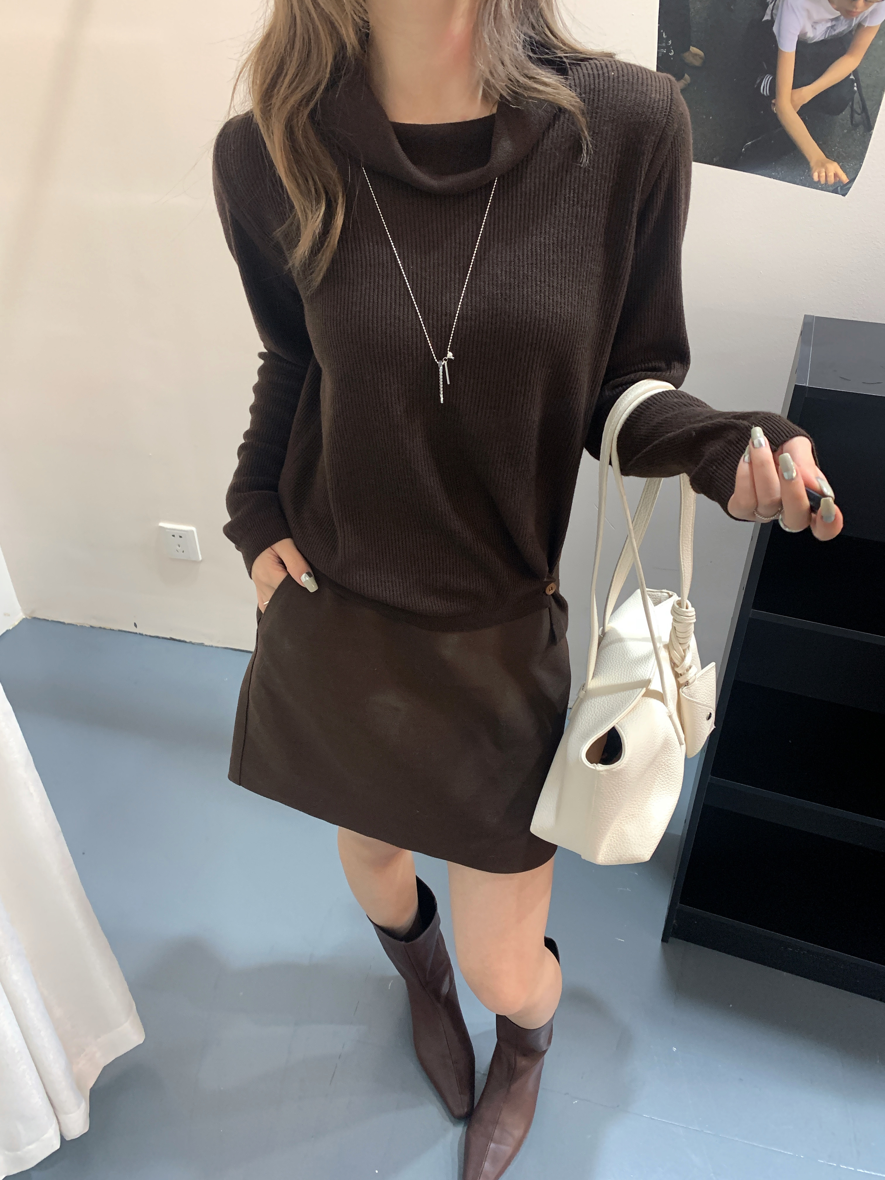 翻领绵羊毛针织衫女长袖2026秋季新款韩版百搭宽松不规则套头毛衣