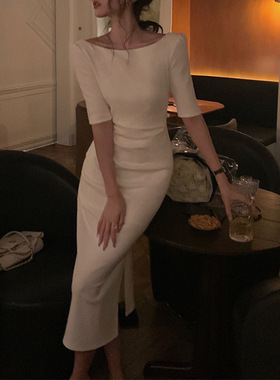 欧美性感V领一字肩白色礼服女轻奢小众高端级气质晚宴年会连衣裙