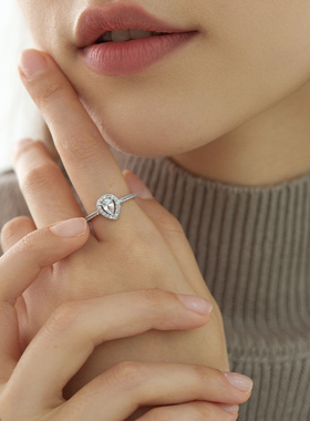 JudyCollins水滴形镶钻戒指