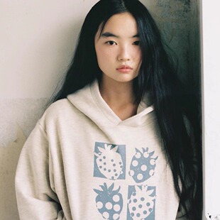 韩国代购istkunst草莓四宫格连帽卫衣宽松休闲上衣秋冬复古外套女