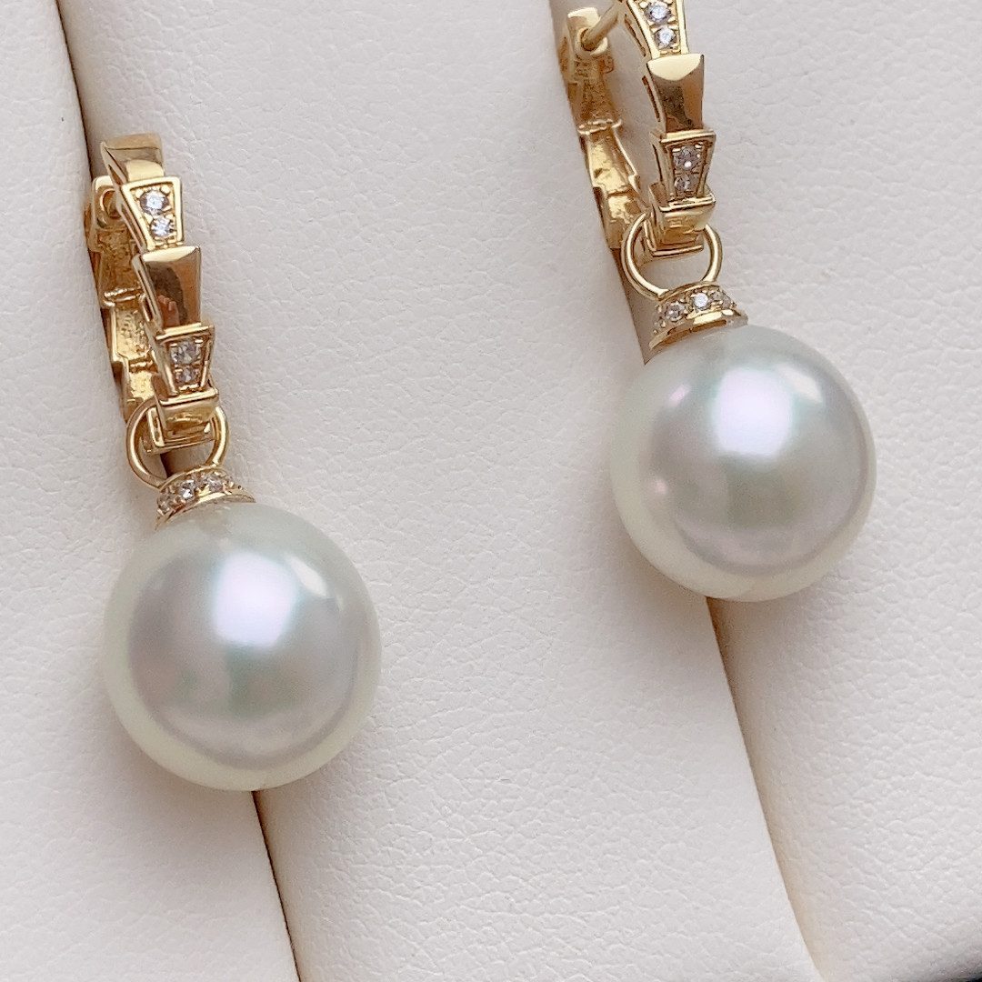 库存，灵蛇耳扣，加厚18K，极光澳白11.6,珠宝/钻石/翡翠,耳饰,淘宝优惠券,粉丝福利购,淘宝优惠卷