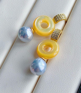 设计款真多麻色akoya9-10mm,金碟贝耳钉