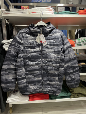 青春活力连帽常规款班尼路秋