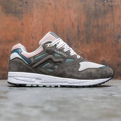 代购Karhu男士跑步鞋缓震轻便舒适复古跑鞋灰色麂皮材质日常通勤
