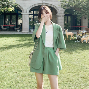 大码西装短裤套装女2022年夏季薄款胖mm200斤休闲显瘦西服两件套