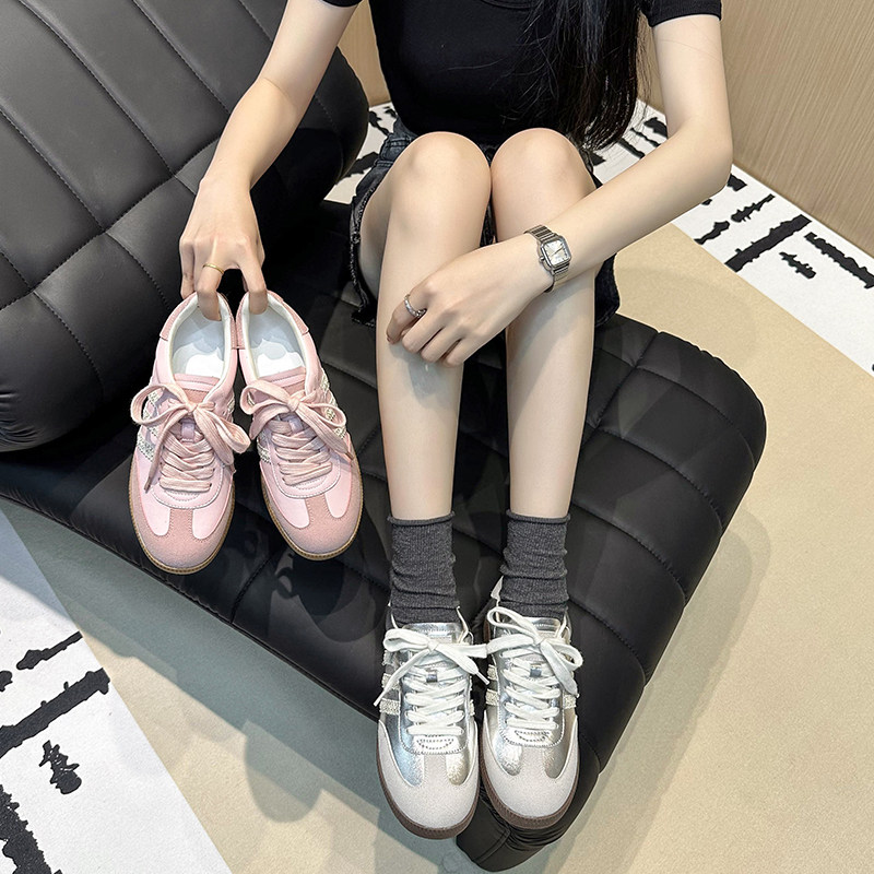 2026新款厚底内增高德训女鞋