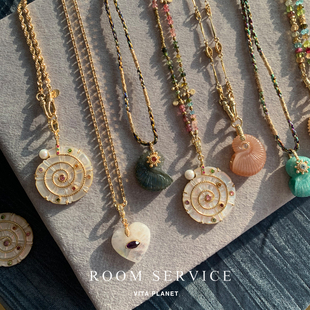 法国ROOM SERVICE海螺爱心凤凰小鱼吊坠法式天然宝石串珠编绳项链