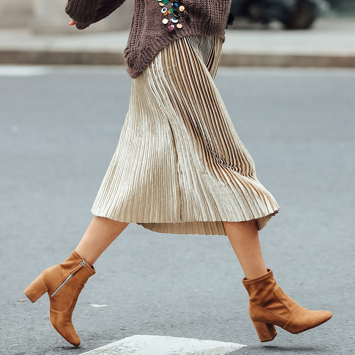 中长款法式复古风琴褶半身裙春季新品高腰百搭显瘦亮色a字百褶裙