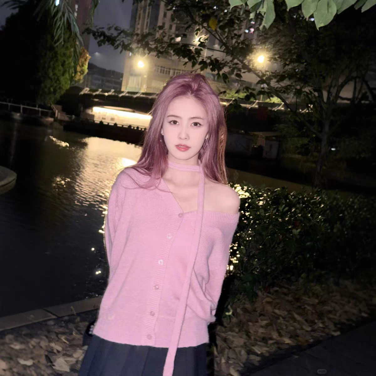 白鹿同款粉色飘带挂脖V领长袖针织开衫女新款宽松慵懒风毛衣外套