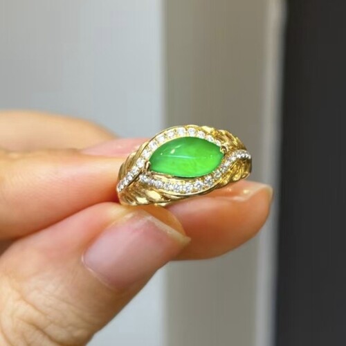 天然缅甸A货翡翠冰阳绿马眼戒指镶18 K金