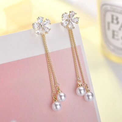 Flower earrings new rendy emperamen long syle showing face h