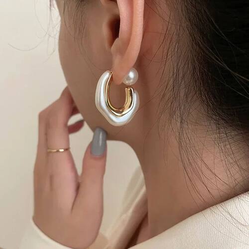 Fashion Gold Color Pearl Irregular for Women Korean Design R