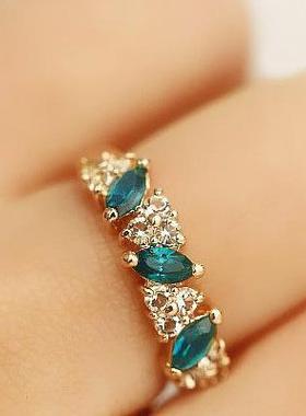 Retro Sense Ring Sweet Shiny Green Rhinestone Ring Index Fin