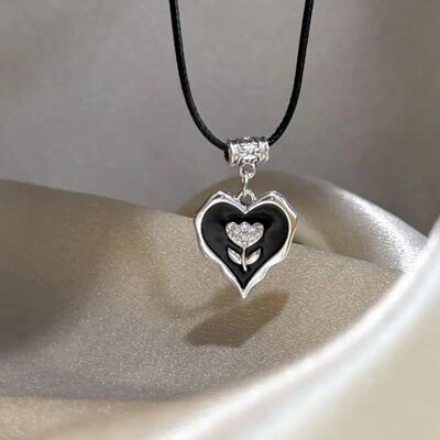 Black Drip Glaze Hear Leaher Rope Necklace Shiny Rhinesone F
