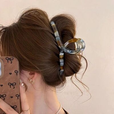 1PC Rero Color Blocking Hair Claw for Women Temperamen Hair