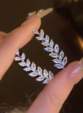 Hollow Ou Rhinesone Leaves Earrings for Women ndy Vinage Cry