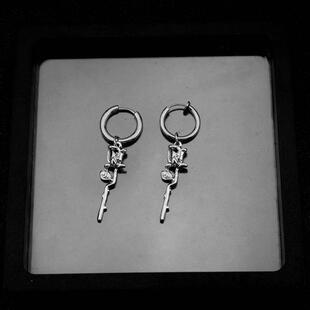 Retro Cold Wind Titanium Steel Rose Blossoms Earrings