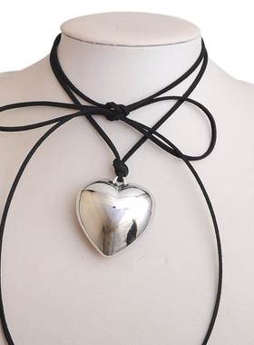 Vintage Chunky Heart Necklace For Women Black Velvet Cord Bi