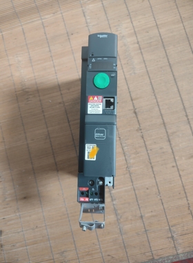 施耐德变频器ATV320U22N4B三相输入2.2kw二手包好提供技术支持