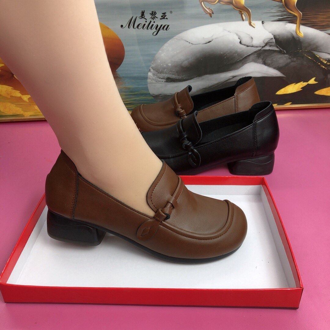 2026年春季新款休闲圆头皮鞋一脚蹬牛筋软底中年女单鞋时尚乐福鞋,女鞋,深口单鞋,淘宝优惠券,粉丝福利购,淘宝优惠卷