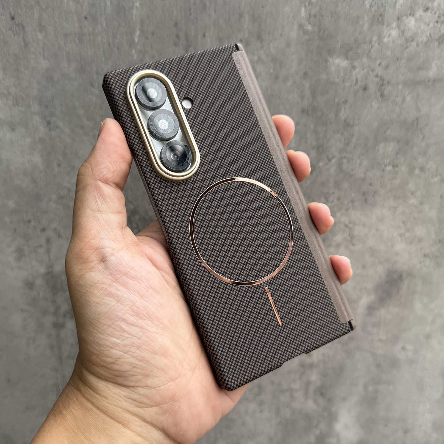 适用三星Galaxy Zfold7/fold6碳纤维纹磁吸手机壳fold5双中轴magsafe高档简约硬壳W26/W25折叠防摔保护套