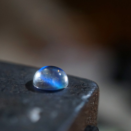 未镶嵌天然月光石蓝色晕彩印度