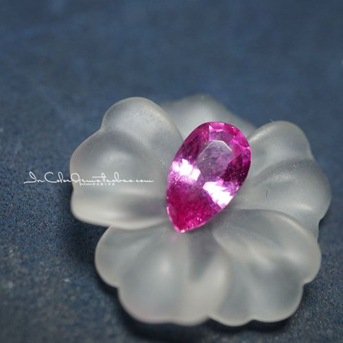 未镶嵌天然蓝宝石帕帕拉恰水滴